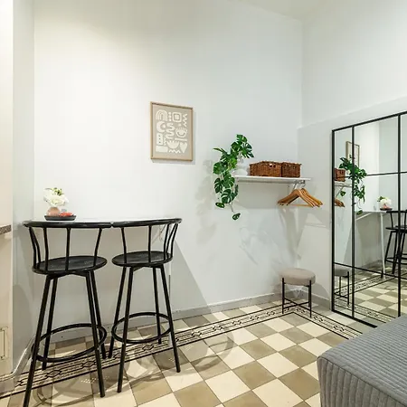 2 Bdr With Independent - Old Town *