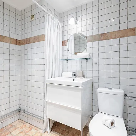 2 Bdr With Independent - Old Town Nice