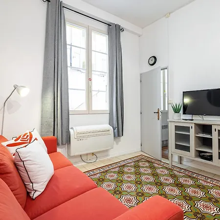 2 Bdr With Independent - Old Town