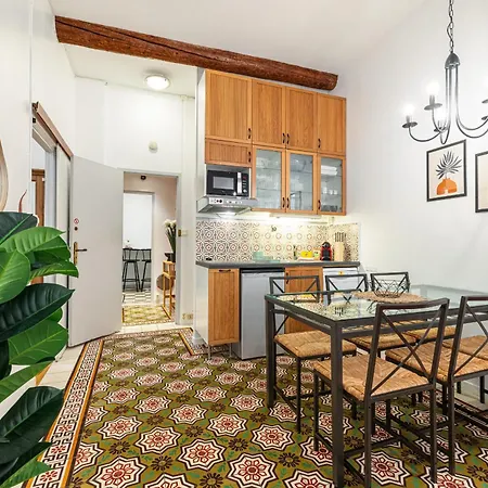 2 Bdr With Independent - Old Town Apartament *